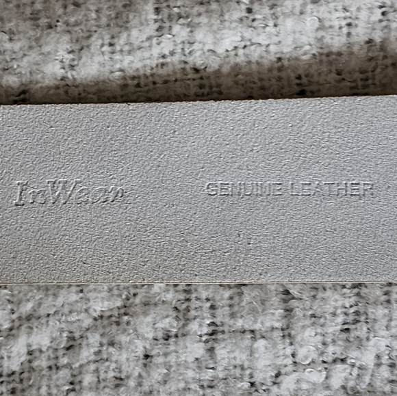 Elegant Tan Suede Belt - Picture 5 of 6